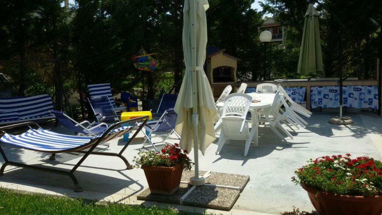 Casa Vacanze Oasi Felicita نوفا سيري مارينا المظهر الخارجي الصورة