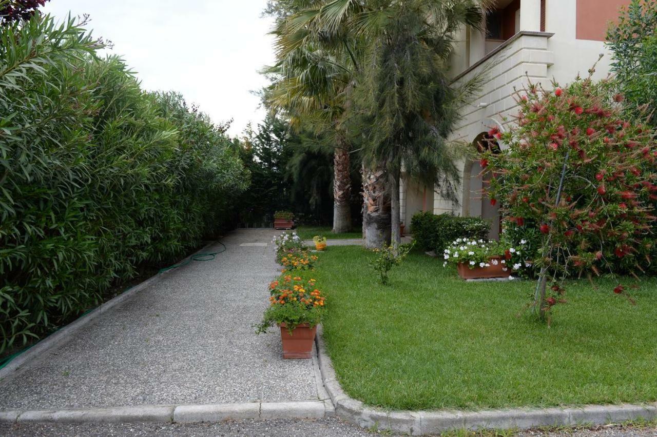 Casa Vacanze Oasi Felicita نوفا سيري مارينا المظهر الخارجي الصورة